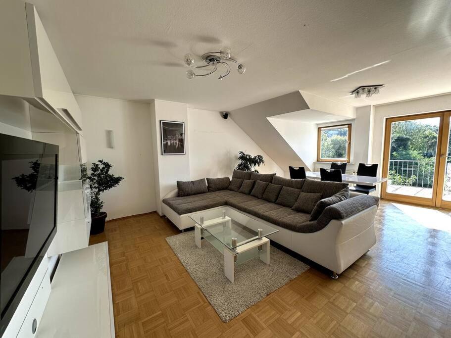 2-Zimmer-Wohnung Mit Balkon & Guter Anbindung In Aschaffenbourg Extérieur photo